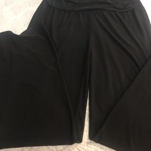 😘Win Win Black Palazzo Pants😘